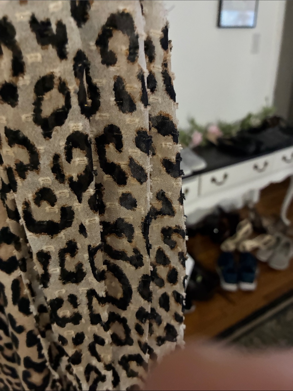 Chico's Black and Tan Leopard Print Top that is in Great Condition. Sizes - Picture 5 of 6